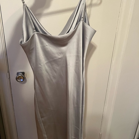 Dynamite Silk Dress - Picture 2 of 3